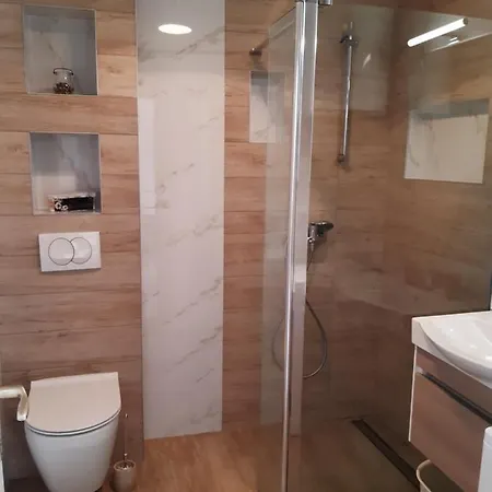 펜션 Jardin With Free Cowered Parking 자다르