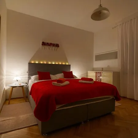 Jardin With Free Cowered Parking 펜션 자다르