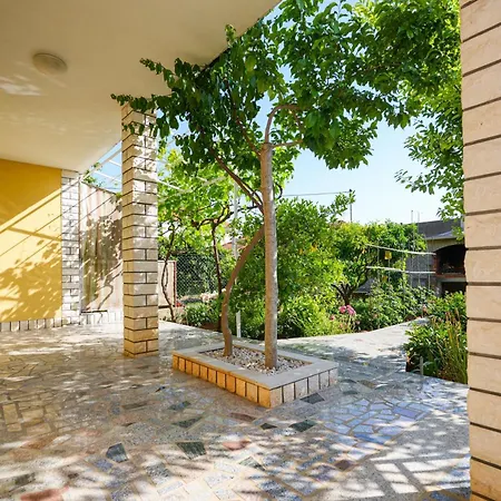 بيت للعطل Jardin With Free Cowered Parking زادار