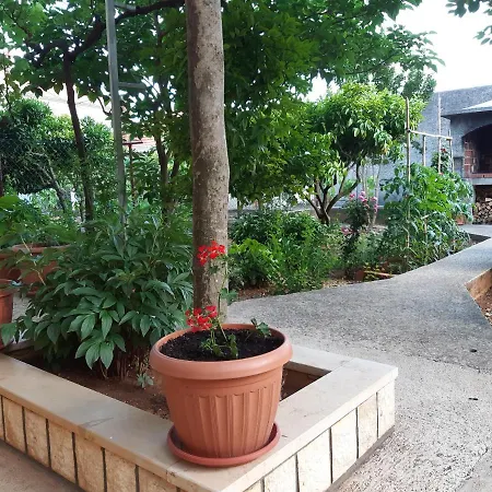 Jardin With Free Cowered Parking * Zadar