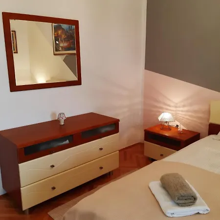 Jardin With Free Cowered Parking * Zadar