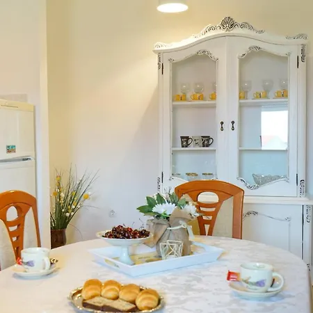 Semesterbostad Jardin With Free Cowered Parking Zadar