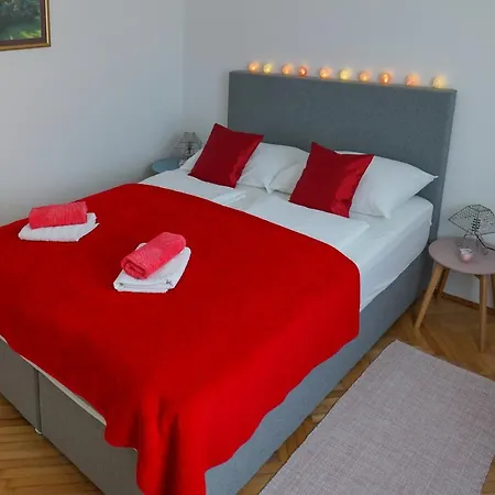 Jardin With Free Cowered Parking Vakantiehuis Zadar