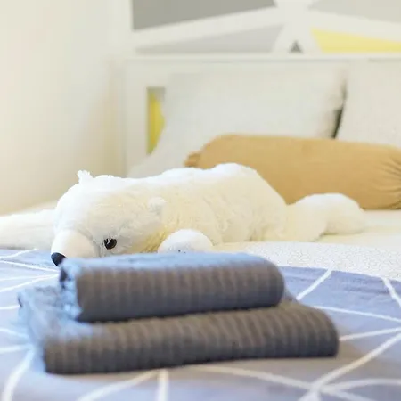 Vakantiehuis Jardin With Free Cowered Parking *