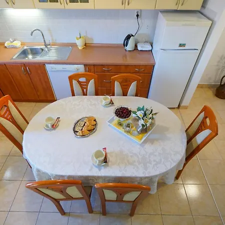 Jardin With Free Cowered Parking Holiday home *