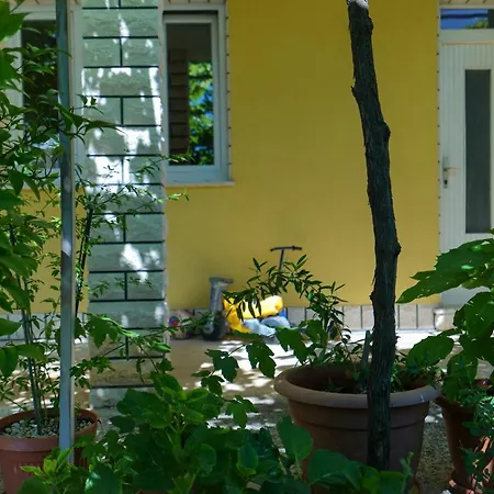 Jardin With Free Cowered Parking * Zadar