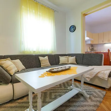 Holiday home Jardin With Free Cowered Parking