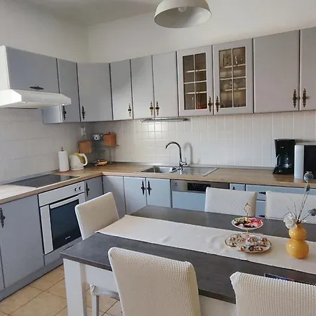 Hébergement de vacances Jardin With Free Cowered Parking Zadar