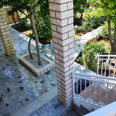Hébergement de vacances Jardin With Free Cowered Parking Zadar