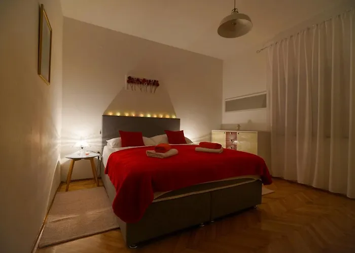 Jardin With Free Cowered Parking Hébergement de vacances Zadar