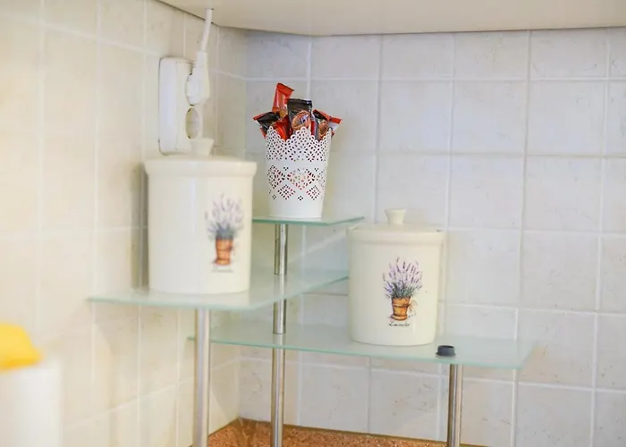 Jardin With Free Cowered Parking *