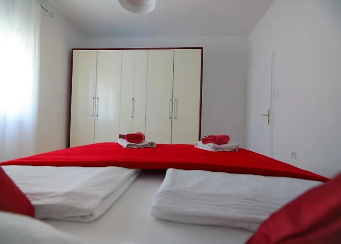 Hébergement de vacances Jardin With Free Cowered Parking *