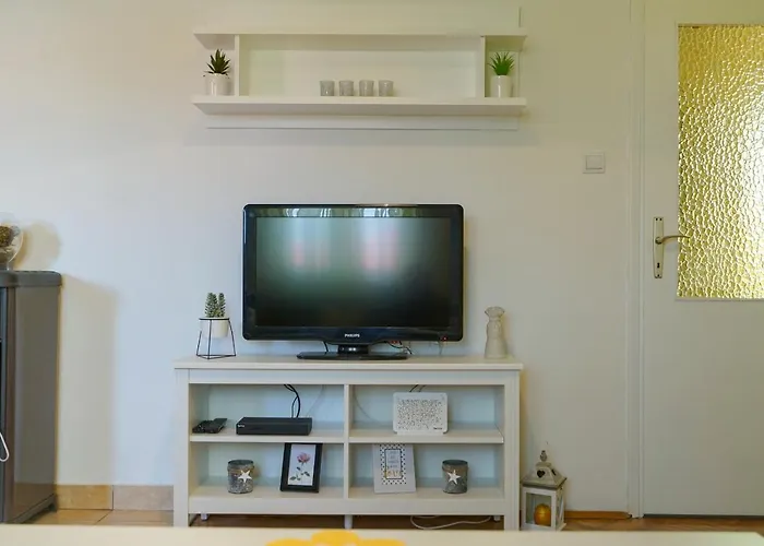 Jardin With Free Cowered Parking