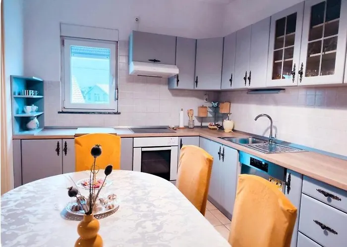 Hébergement de vacances Jardin With Free Cowered Parking Zadar