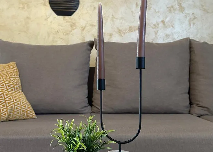 Jardin With Free Cowered Parking *