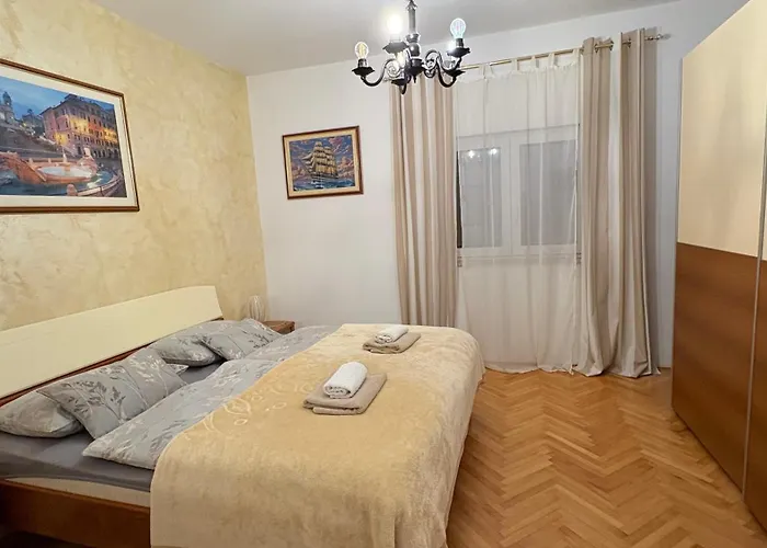 Jardin With Free Cowered Parking